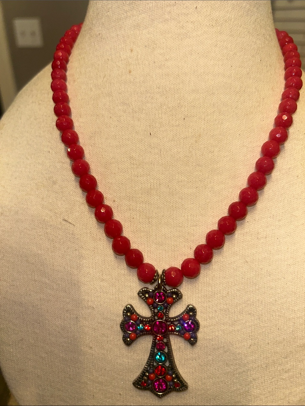 F.A.I.T.H. NWOT❤️Red Beaded Necklace with Jeweled Cross “PRAISE” Pendant 16”